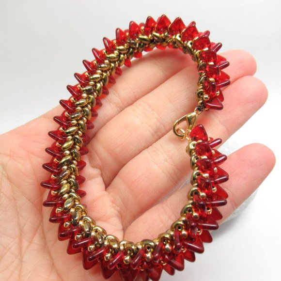 Red and gold handwoven bracelet - Picture 7 of 11